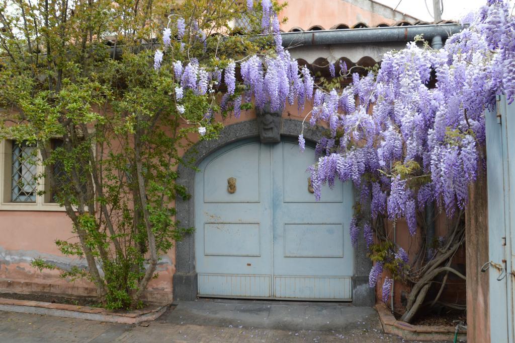 Relais De Charme - B&B Short Lets La Casa Di Francesca Sant'Agata Li Battiati Exterior photo