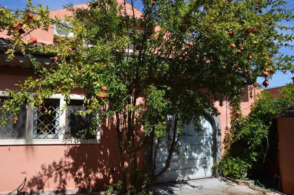 Relais De Charme - B&B Short Lets La Casa Di Francesca Sant'Agata Li Battiati Exterior photo